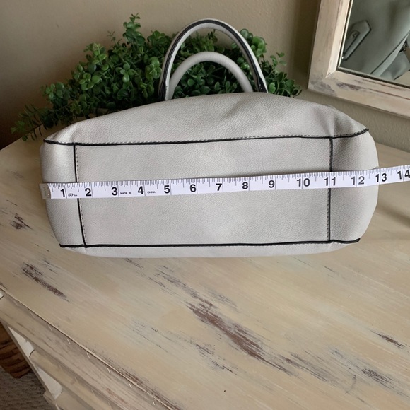 Pebbled leather gray hand bag with handles - Picture 4 of 11